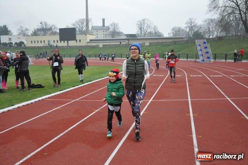 Zdjęcie w galerii na portalu naszraciborz.pl: Blisko trzystu uczestników Biegu dla Ani FOTO i WIDEO wiadomości z regionu