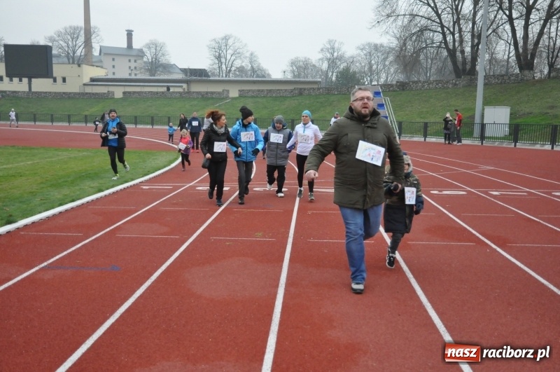 Zdjęcie w galerii na portalu naszraciborz.pl: Blisko trzystu uczestników Biegu dla Ani FOTO i WIDEO wiadomości z regionu
