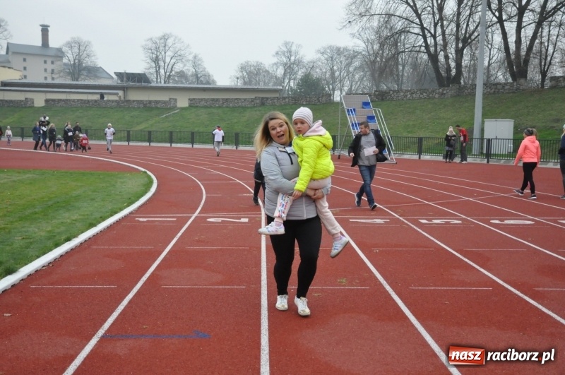 Zdjęcie w galerii na portalu naszraciborz.pl: Blisko trzystu uczestników Biegu dla Ani FOTO i WIDEO wiadomości z regionu