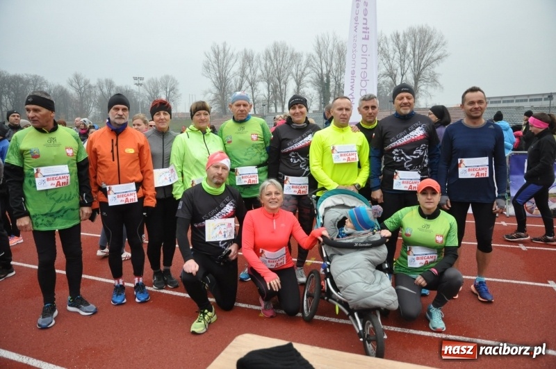Zdjęcie w galerii na portalu naszraciborz.pl: Blisko trzystu uczestników Biegu dla Ani FOTO i WIDEO wiadomości z regionu