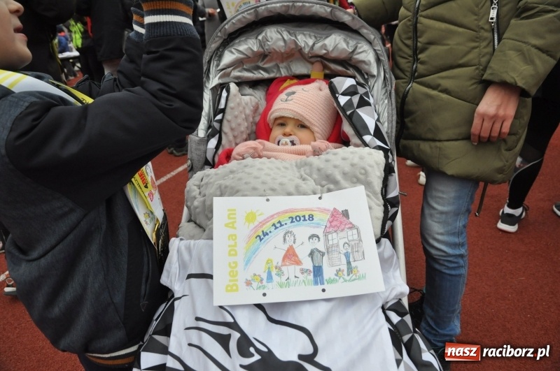 Zdjęcie w galerii na portalu naszraciborz.pl: Blisko trzystu uczestników Biegu dla Ani FOTO i WIDEO wiadomości z regionu