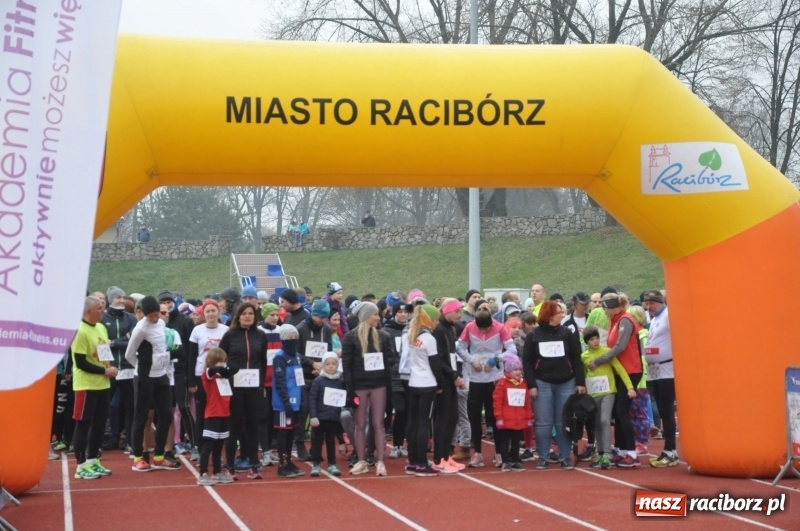 Zdjęcie w galerii na portalu naszraciborz.pl: Blisko trzystu uczestników Biegu dla Ani FOTO i WIDEO wiadomości z regionu