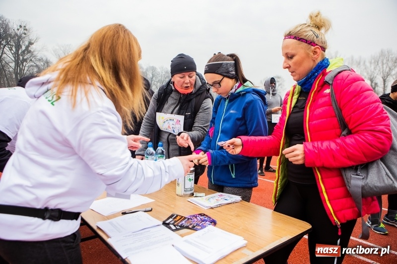 Zdjęcie w galerii na portalu naszraciborz.pl: Blisko trzystu uczestników Biegu dla Ani FOTO i WIDEO wiadomości z regionu