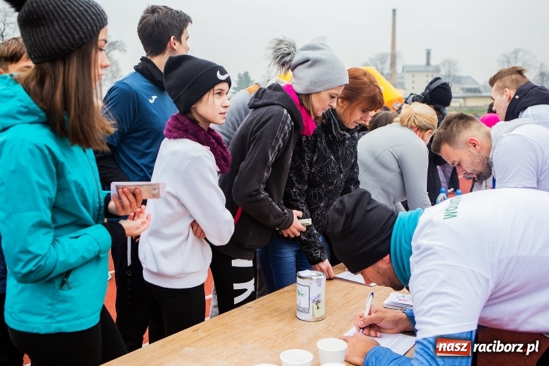 Zdjęcie w galerii na portalu naszraciborz.pl: Blisko trzystu uczestników Biegu dla Ani FOTO i WIDEO wiadomości z regionu