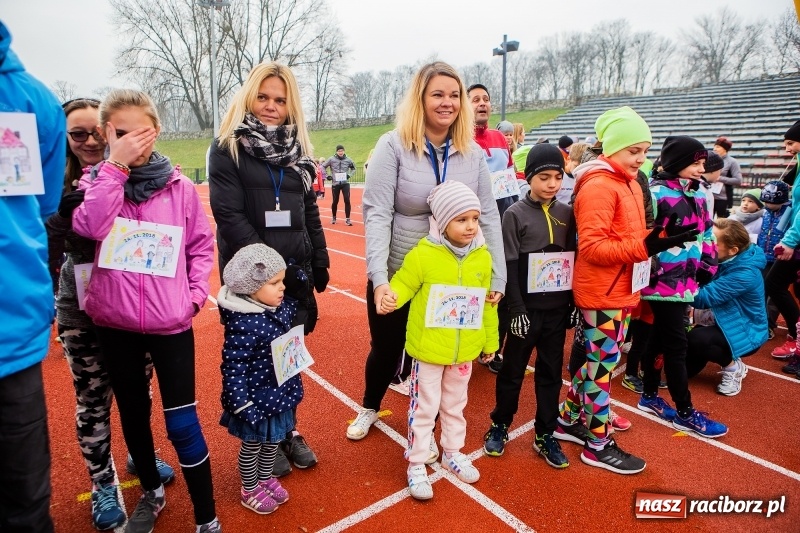 Zdjęcie w galerii na portalu naszraciborz.pl: Blisko trzystu uczestników Biegu dla Ani FOTO i WIDEO wiadomości z regionu