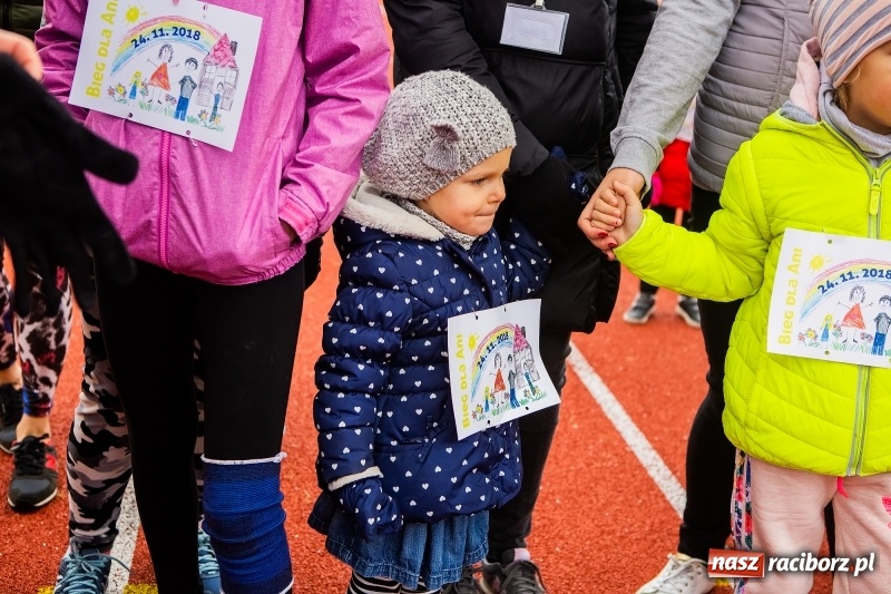 Zdjęcie w galerii na portalu naszraciborz.pl: Blisko trzystu uczestników Biegu dla Ani FOTO i WIDEO wiadomości z regionu