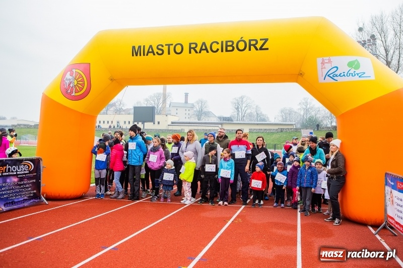 Zdjęcie w galerii na portalu naszraciborz.pl: Blisko trzystu uczestników Biegu dla Ani FOTO i WIDEO wiadomości z regionu