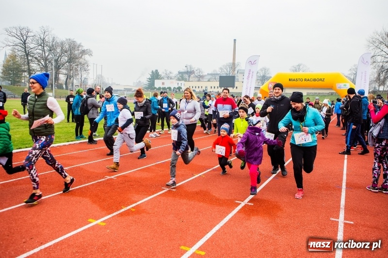 Zdjęcie w galerii na portalu naszraciborz.pl: Blisko trzystu uczestników Biegu dla Ani FOTO i WIDEO wiadomości z regionu