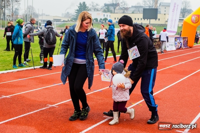Zdjęcie w galerii na portalu naszraciborz.pl: Blisko trzystu uczestników Biegu dla Ani FOTO i WIDEO wiadomości z regionu