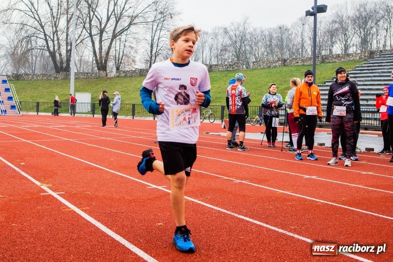 Zdjęcie w galerii na portalu naszraciborz.pl: Blisko trzystu uczestników Biegu dla Ani FOTO i WIDEO wiadomości z regionu