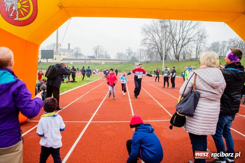 Zdjęcie w galerii na portalu naszraciborz.pl: Blisko trzystu uczestników Biegu dla Ani FOTO i WIDEO wiadomości z regionu