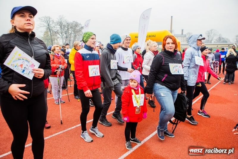 Zdjęcie w galerii na portalu naszraciborz.pl: Blisko trzystu uczestników Biegu dla Ani FOTO i WIDEO wiadomości z regionu