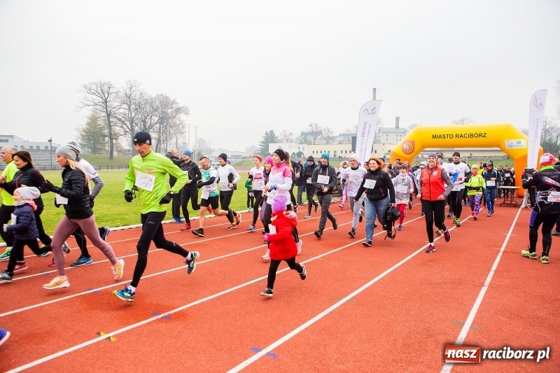 Zdjęcie w galerii na portalu naszraciborz.pl: Blisko trzystu uczestników Biegu dla Ani FOTO i WIDEO wiadomości z regionu