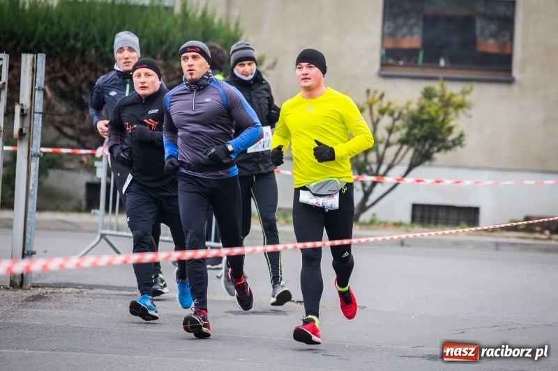 Zdjęcie w galerii na portalu naszraciborz.pl: Blisko trzystu uczestników Biegu dla Ani FOTO i WIDEO wiadomości z regionu