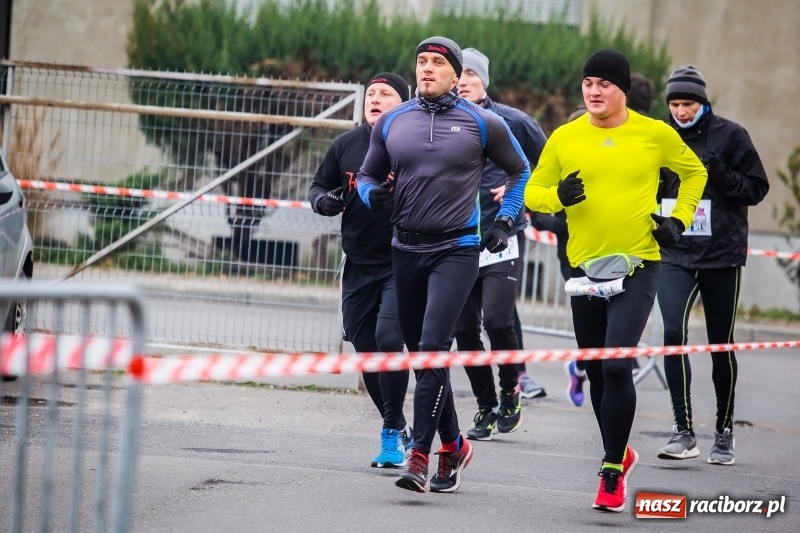 Zdjęcie w galerii na portalu naszraciborz.pl: Blisko trzystu uczestników Biegu dla Ani FOTO i WIDEO wiadomości z regionu