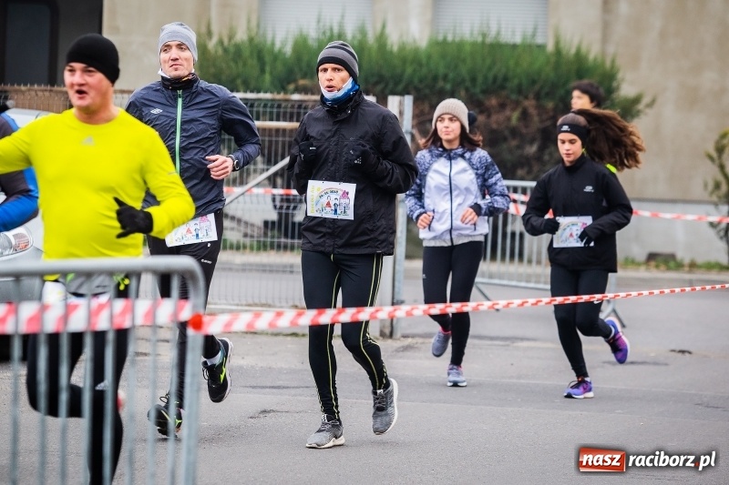 Zdjęcie w galerii na portalu naszraciborz.pl: Blisko trzystu uczestników Biegu dla Ani FOTO i WIDEO wiadomości z regionu