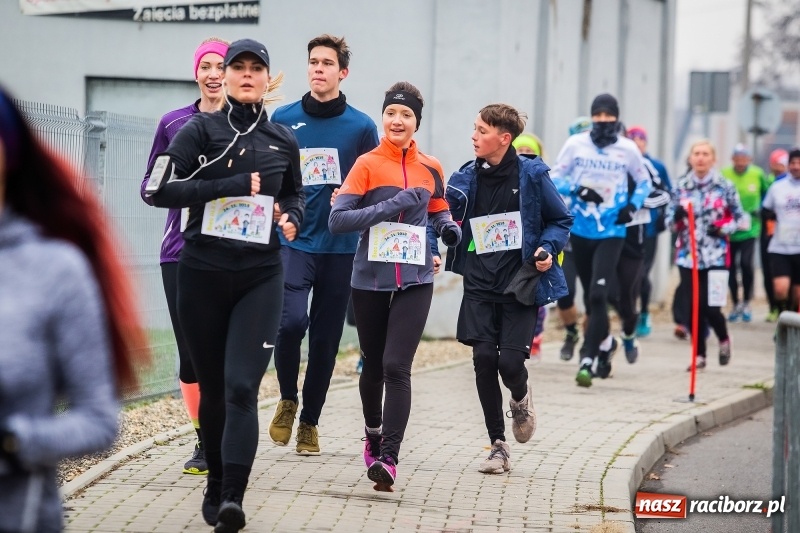 Zdjęcie w galerii na portalu naszraciborz.pl: Blisko trzystu uczestników Biegu dla Ani FOTO i WIDEO wiadomości z regionu