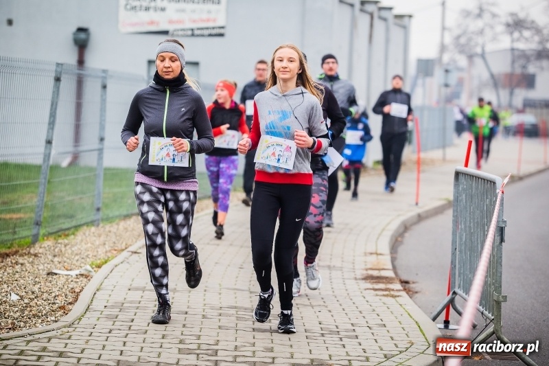Zdjęcie w galerii na portalu naszraciborz.pl: Blisko trzystu uczestników Biegu dla Ani FOTO i WIDEO wiadomości z regionu