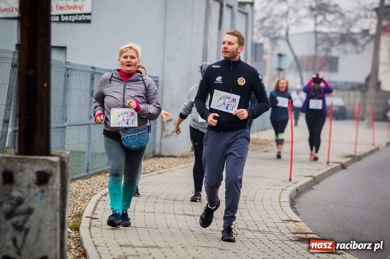 Zdjęcie w galerii na portalu naszraciborz.pl: Blisko trzystu uczestników Biegu dla Ani FOTO i WIDEO wiadomości z regionu