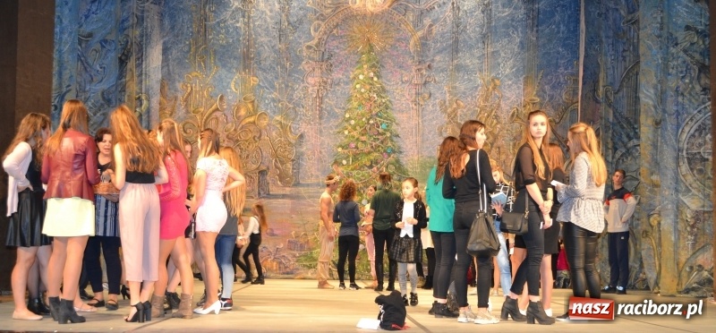 Zdjęcie w galerii na portalu naszraciborz.pl: Po drugiej stronie lustra. W RCK trwają warsztaty taneczne  wiadomości z regionu