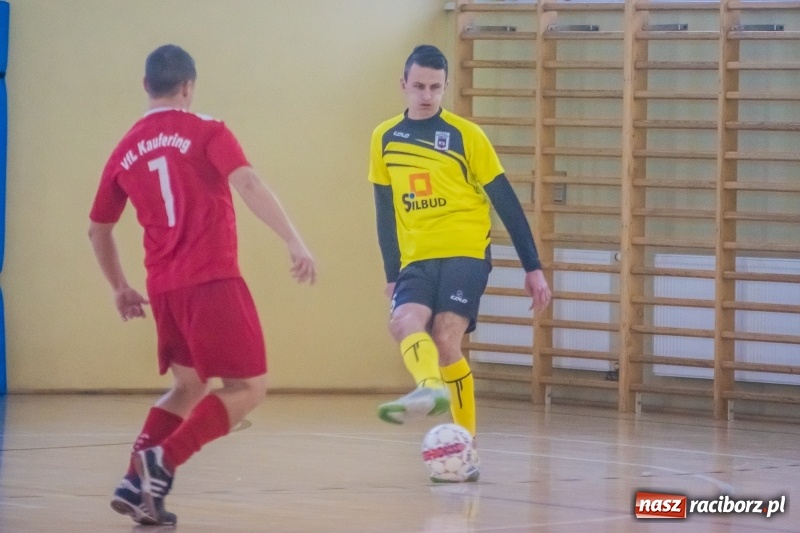 Zdjęcie w galerii na portalu naszraciborz.pl: III Memoriał im. Jana Staniendy. Sędziowie Podokręgu Racibórz obronili trofeum wiadomości z regionu