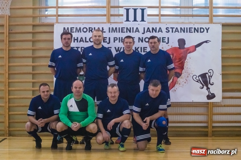 Zdjęcie w galerii na portalu naszraciborz.pl: III Memoriał im. Jana Staniendy. Sędziowie Podokręgu Racibórz obronili trofeum wiadomości z regionu