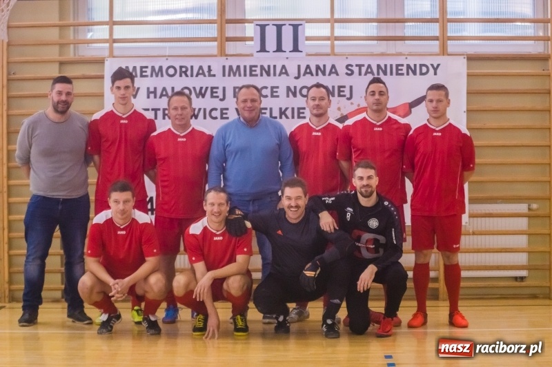 Zdjęcie w galerii na portalu naszraciborz.pl: III Memoriał im. Jana Staniendy. Sędziowie Podokręgu Racibórz obronili trofeum wiadomości z regionu