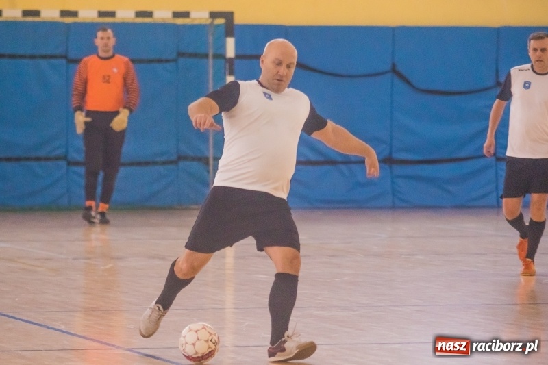 Zdjęcie w galerii na portalu naszraciborz.pl: III Memoriał im. Jana Staniendy. Sędziowie Podokręgu Racibórz obronili trofeum wiadomości z regionu