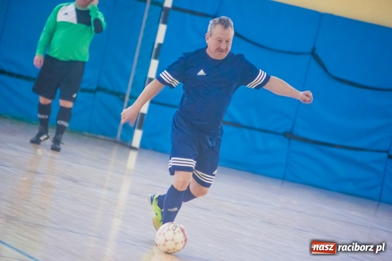 Zdjęcie w galerii na portalu naszraciborz.pl: III Memoriał im. Jana Staniendy. Sędziowie Podokręgu Racibórz obronili trofeum wiadomości z regionu