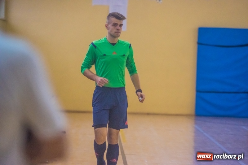 Zdjęcie w galerii na portalu naszraciborz.pl: III Memoriał im. Jana Staniendy. Sędziowie Podokręgu Racibórz obronili trofeum wiadomości z regionu