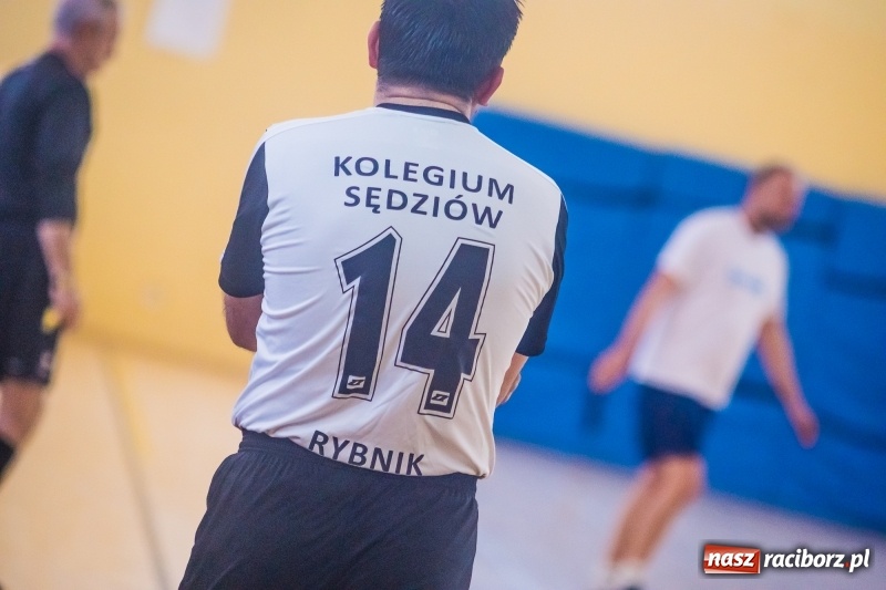 Zdjęcie w galerii na portalu naszraciborz.pl: III Memoriał im. Jana Staniendy. Sędziowie Podokręgu Racibórz obronili trofeum wiadomości z regionu