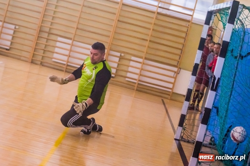 Zdjęcie w galerii na portalu naszraciborz.pl: III Memoriał im. Jana Staniendy. Sędziowie Podokręgu Racibórz obronili trofeum wiadomości z regionu