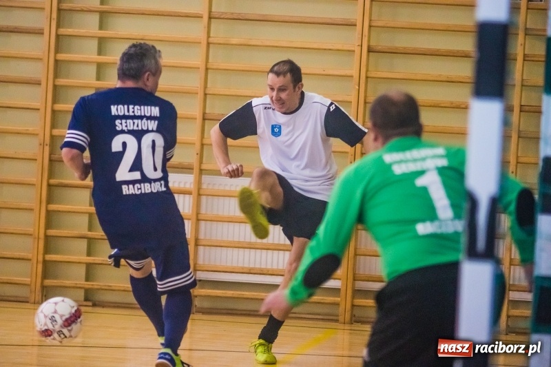 Zdjęcie w galerii na portalu naszraciborz.pl: III Memoriał im. Jana Staniendy. Sędziowie Podokręgu Racibórz obronili trofeum wiadomości z regionu