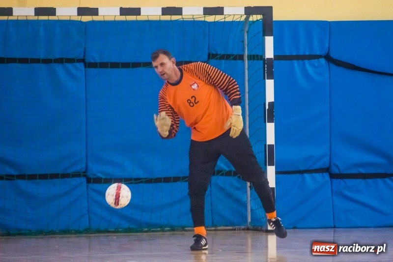 Zdjęcie w galerii na portalu naszraciborz.pl: III Memoriał im. Jana Staniendy. Sędziowie Podokręgu Racibórz obronili trofeum wiadomości z regionu