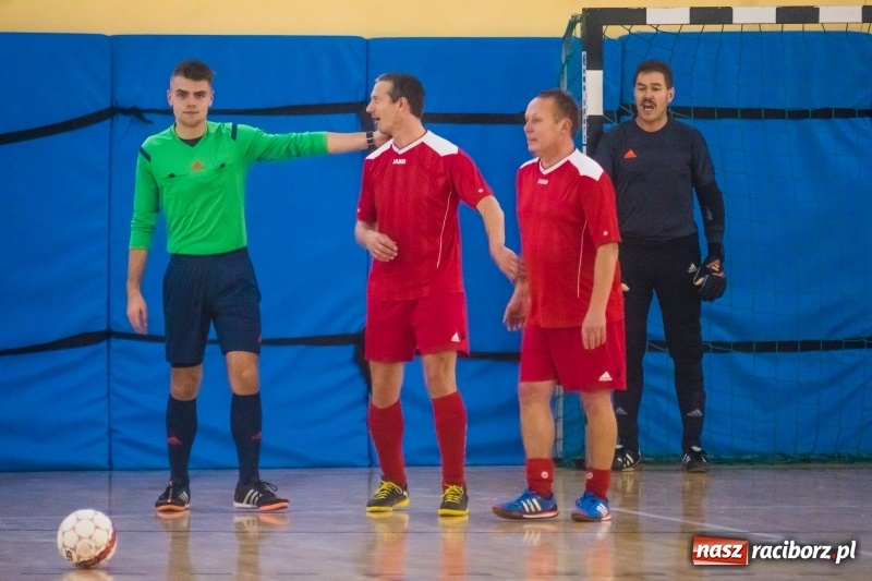 Zdjęcie w galerii na portalu naszraciborz.pl: III Memoriał im. Jana Staniendy. Sędziowie Podokręgu Racibórz obronili trofeum wiadomości z regionu