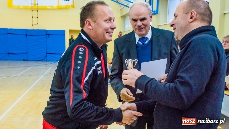Zdjęcie w galerii na portalu naszraciborz.pl: III Memoriał im. Jana Staniendy. Sędziowie Podokręgu Racibórz obronili trofeum wiadomości z regionu