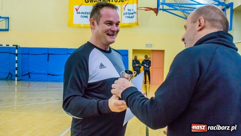 Zdjęcie w galerii na portalu naszraciborz.pl: III Memoriał im. Jana Staniendy. Sędziowie Podokręgu Racibórz obronili trofeum wiadomości z regionu