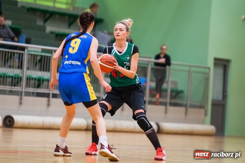 Zdjęcie w galerii na portalu naszraciborz.pl: Koszykarki RKK AZS znów poległy wiadomości z regionu