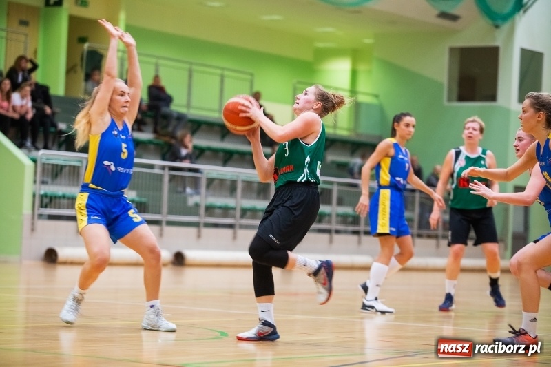 Zdjęcie w galerii na portalu naszraciborz.pl: Koszykarki RKK AZS znów poległy wiadomości z regionu