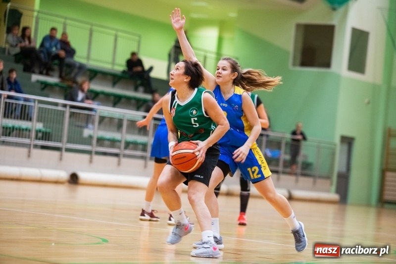 Zdjęcie w galerii na portalu naszraciborz.pl: Koszykarki RKK AZS znów poległy wiadomości z regionu