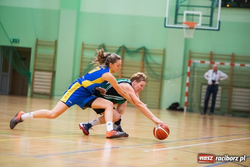 Zdjęcie w galerii na portalu naszraciborz.pl: Koszykarki RKK AZS znów poległy wiadomości z regionu