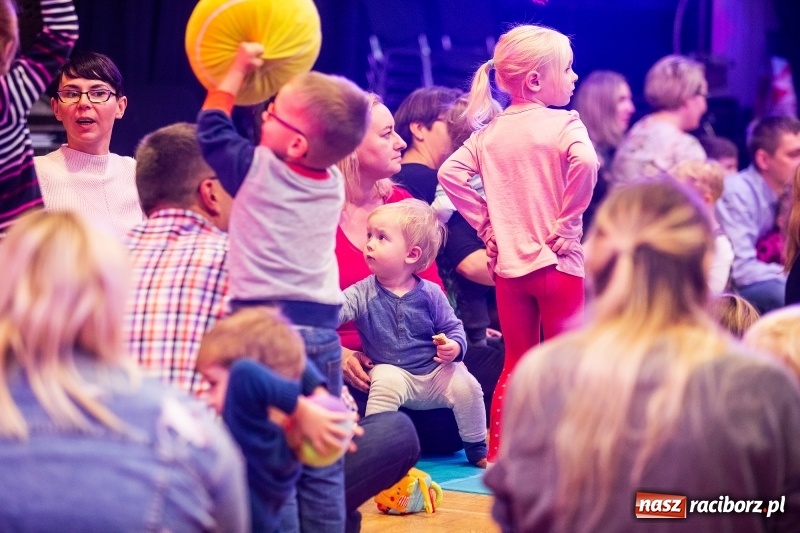 Zdjęcie w galerii na portalu naszraciborz.pl: Maluchy w Krainie Dźwięku - dookoła świata wiadomości z regionu