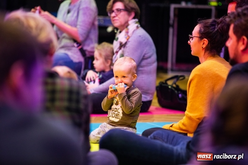 Zdjęcie w galerii na portalu naszraciborz.pl: Maluchy w Krainie Dźwięku - dookoła świata wiadomości z regionu