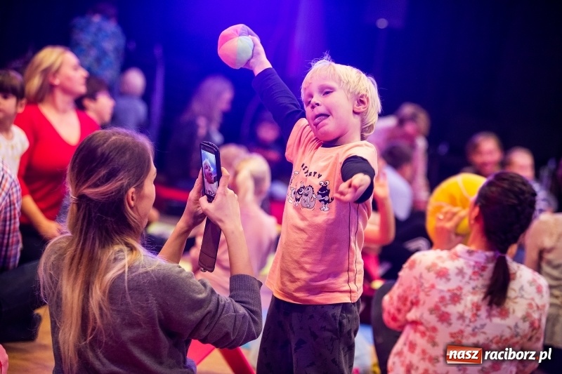 Zdjęcie w galerii na portalu naszraciborz.pl: Maluchy w Krainie Dźwięku - dookoła świata wiadomości z regionu