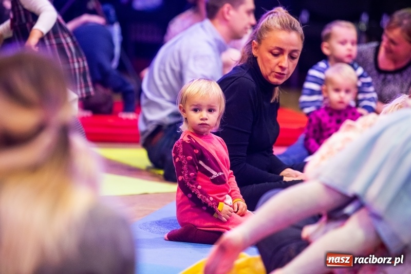 Zdjęcie w galerii na portalu naszraciborz.pl: Maluchy w Krainie Dźwięku - dookoła świata wiadomości z regionu