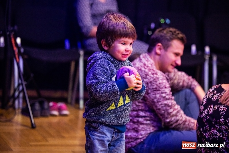 Zdjęcie w galerii na portalu naszraciborz.pl: Maluchy w Krainie Dźwięku - dookoła świata wiadomości z regionu
