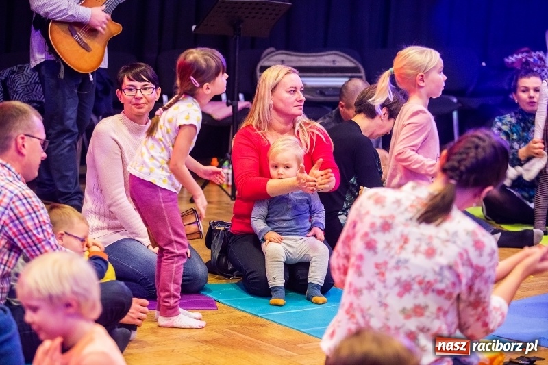 Zdjęcie w galerii na portalu naszraciborz.pl: Maluchy w Krainie Dźwięku - dookoła świata wiadomości z regionu