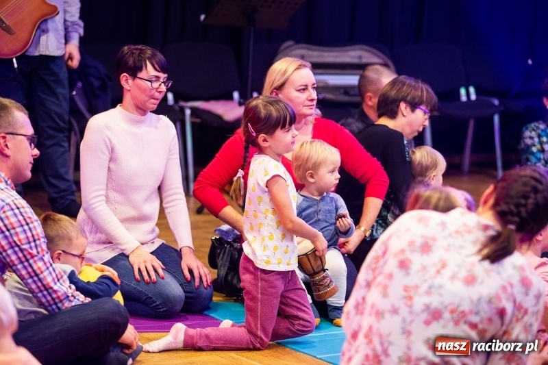 Zdjęcie w galerii na portalu naszraciborz.pl: Maluchy w Krainie Dźwięku - dookoła świata wiadomości z regionu