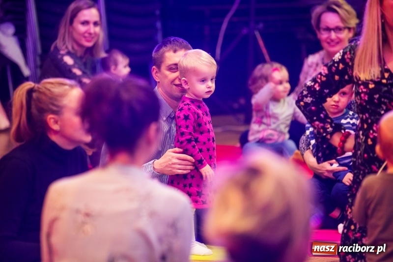 Zdjęcie w galerii na portalu naszraciborz.pl: Maluchy w Krainie Dźwięku - dookoła świata wiadomości z regionu