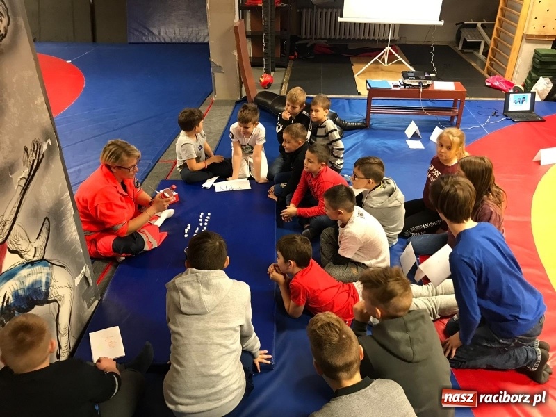 Zdjęcie w galerii na portalu naszraciborz.pl: Zajęcia profilaktyczne w Klubie Łamator  wiadomości z regionu